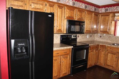 705 Jeffery Dr, Tyler, TX 75703 - photo 6