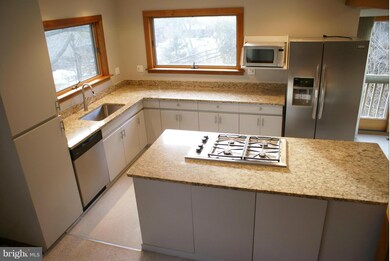 9551 Highwind Ct, Columbia, MD 21045 - photo 5