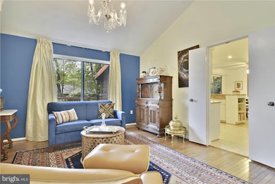 2607 Oakenshield Dr, Potomac, MD 20854 - photo 3