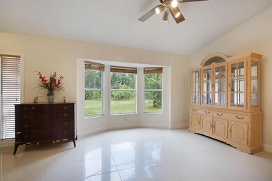 LIVING/FAMILY ROOM