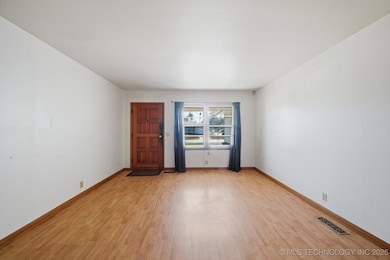 1607 A and M Dr, Okmulgee, OK 74447 - photo 4