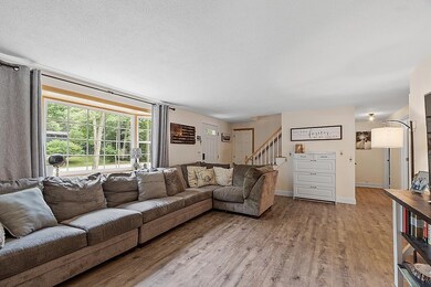 34 Margate Dr, Auburn, NH 03032 - photo 5