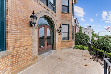 121 Grandview Ave unit 9, Pittsburgh, PA 15211 - photo 3