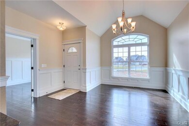 5301 Braddock Ct, Bethlehem, PA 18017 - photo 2