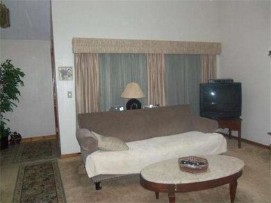 17 Littlefield Ct, Haverhill, MA 01832 - photo 2