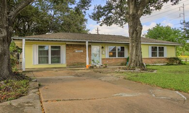 5002 Viking Dr, Houston, TX 77092 - photo 5