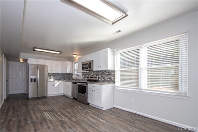 614 Bradford Ln, Petersburg, VA 23805 - photo 7