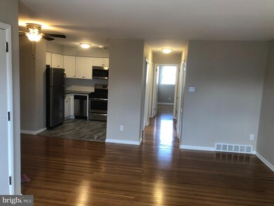 37 S Oak Ave, Aldan, PA 19018 - photo 4