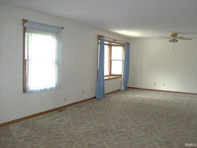 1319 Washington St, Covington, IN 47932 - photo 4