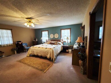 3120 Royer Dr W, Newton, KS 67114 - photo 3