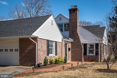 303 Callender Ln, Wallingford, PA 19086 - photo 2