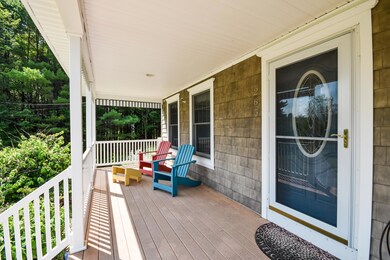 285 Alewive farmer's porch