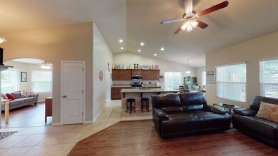 3044 N Carriage Ave, Fresno, CA 93727 - photo 6