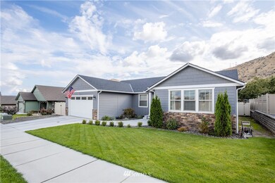 544 Circle St, Wenatchee, WA 98801 - photo 4