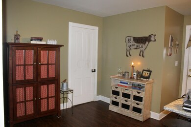 554 E 2nd St, Logan, OH 43138 - photo 6