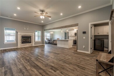 1680 Colonel Bartow Dr, Prairie Grove, AR 72753 - photo 3