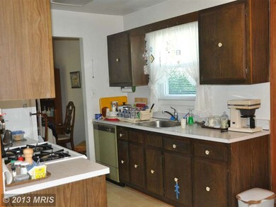 8615 Lagrange St, Lorton, VA 22079 - photo 7