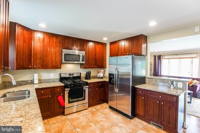 6918 Elbrook Rd, Lanham, MD 20706 - photo 7