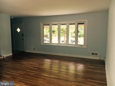 4214 Landgreen St, Rockville, MD 20853 - photo 3