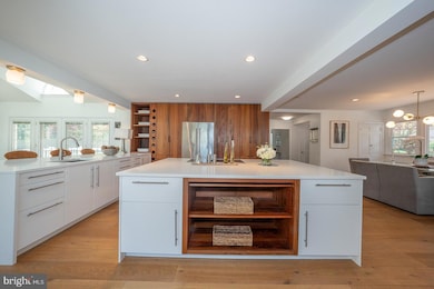 621 Vassar Rd, Wayne, PA 19087 - photo 5