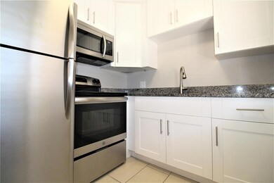 3001 Bee Ridge Rd unit 213, Sarasota, FL 34239 - photo 2