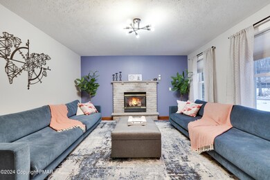 1191 Chickadee Dr, Pocono Summit, PA 18346 - photo 5