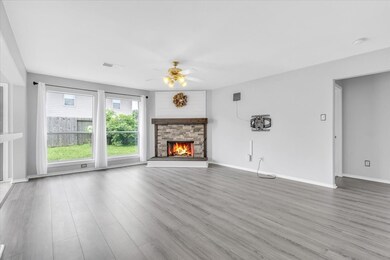 5106 Big Spring Dr, Pearland, TX 77584 - photo 6