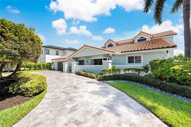 4 Bedroom/3.5 Bath (upstairs/downstairs Masters)