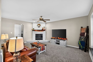 N106W16321 Old Farm Rd, Germantown, WI 53022 - photo 3