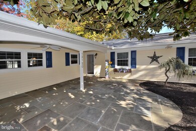 13120 Mercury Ln, Fairfax, VA 22033 - photo 2