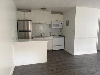 1300 Parker Ln unit 110, Austin, TX 78741 - photo 3