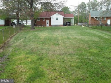 5811 Walker Mill Rd, Capitol Heights, MD 20743 - photo 2