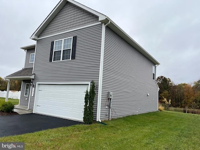 104 Rappahannock Run, Falling Waters, WV 25419 - photo 4