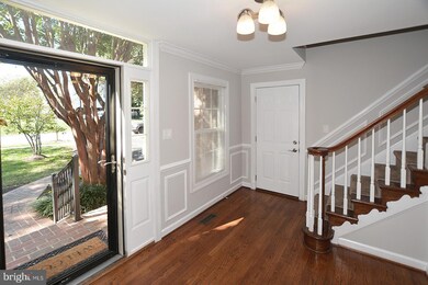 8509 Oak Pointe Way, Fairfax Station, VA 22039 - photo 3