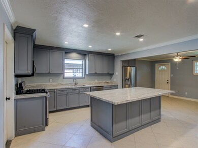 4706 Billingsley St, Houston, TX 77009 - photo 2