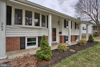 263 Park Ave, Mount Joy, PA 17552 - photo 2