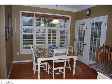 Breakfast Nook - Large, Bright Breakfast Nook that