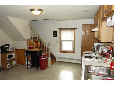 Kitchen. 6 McTeers Court