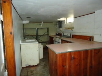 388 Derrer Rd, Columbus, OH 43204 - photo 2