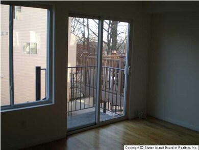 218 Essex Dr, Staten Island, NY 10314 - photo 6