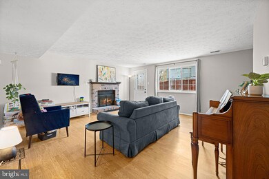 8228 Styers Ct, Laurel, MD 20723 - photo 2