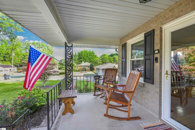 6 Walnut Ln, Travelers Rest, SC 29690 - photo 4