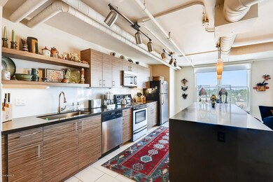 535 W Thomas Rd APT 407-large-005-5-Kitc