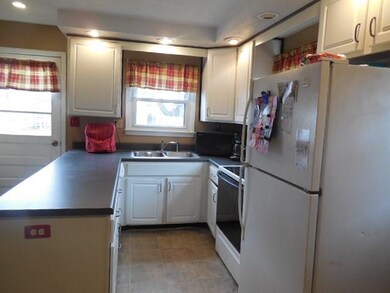 308 Oak St, Tipton, IN 46072 - photo 5