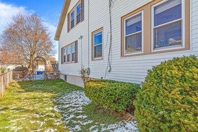 12 Ross St, Medford, MA 02155 - photo 5