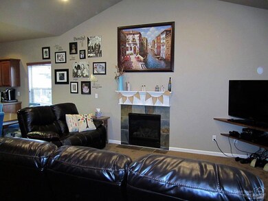 63768 Hunters Cir, Bend, OR 97701 - photo 4