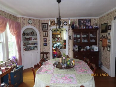 566 Pembroke St, Concord, NH 03301 - photo 4