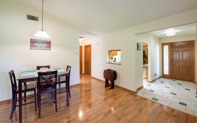 162 Deer Lake Cir-11