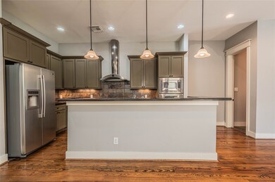 648 E 6th 1/2 St, Houston, TX 77007 - photo 6