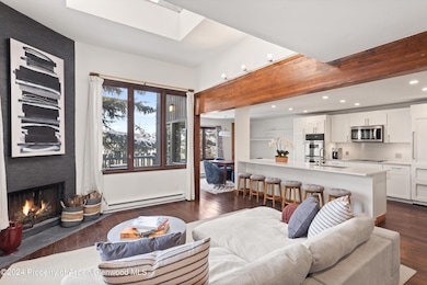 02-382MeadowRanch_TheTeam_240328002